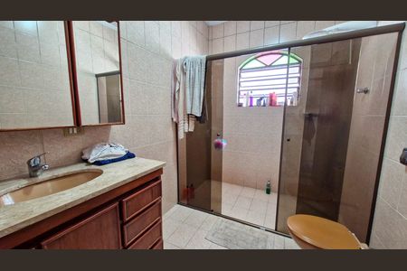 Casa à venda com 120m², 3 quartos e 5 vagas Casa à venda com 120m², 3 quartos e 5 vagasBanheiro