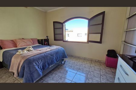 Quarto de casa à venda com 3 quartos, 120m² em Jardim Kika, São Paulo
