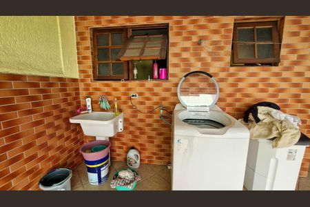 Casa à venda com 120m², 3 quartos e 5 vagas Casa à venda com 120m², 3 quartos e 5 vagasÁrea de Serviço