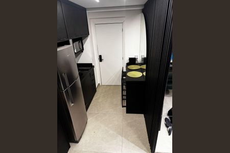 Cozinha de apartamento para alugar com 1 quarto, 27m² em Santo Amaro, São Paulo