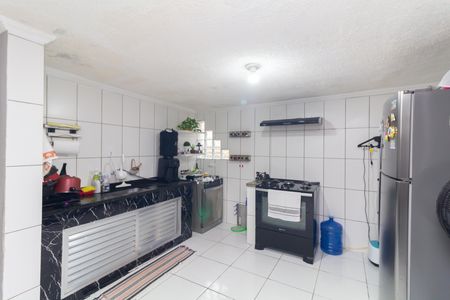 Casa à venda com 90m², 2 quartos e 2 vagas Casa à venda com 90m², 2 quartos e 2 vagasCozinha