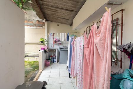 Casa à venda com 90m², 2 quartos e 2 vagas Casa à venda com 90m², 2 quartos e 2 vagasCozinha e Área de Serviço