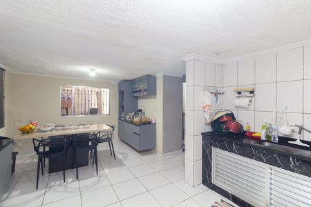 Casa à venda com 90m², 2 quartos e 2 vagas Casa à venda com 90m², 2 quartos e 2 vagasCozinha