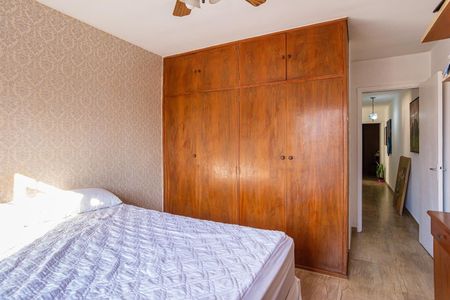 Casa à venda com 200m², 3 quartos e 2 vagasQuarto 