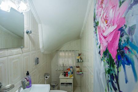Casa à venda com 200m², 3 quartos e 2 vagasBanheiro
