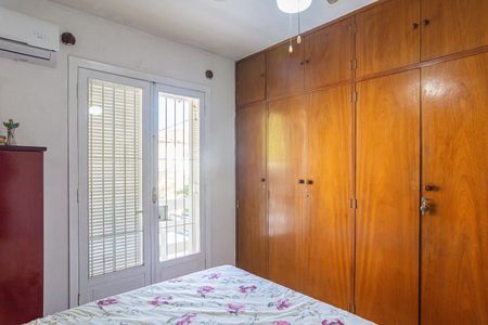 Casa à venda com 200m², 3 quartos e 2 vagasQuarto 