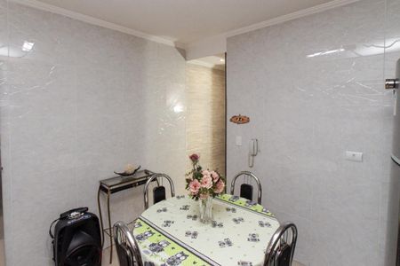 Casa de condomínio à venda com 76m², 2 quartos e 1 vagaCozinha e Área de Serviço