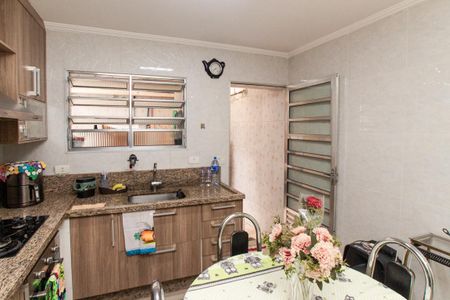 Casa de condomínio à venda com 76m², 2 quartos e 1 vagaCozinha e Área de Serviço