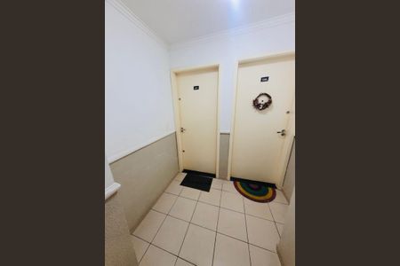 Apartamento à venda com 48m², 2 quartos e 1 vaga Apartamento à venda com 48m², 2 quartos e 1 vagaPorta de entrada