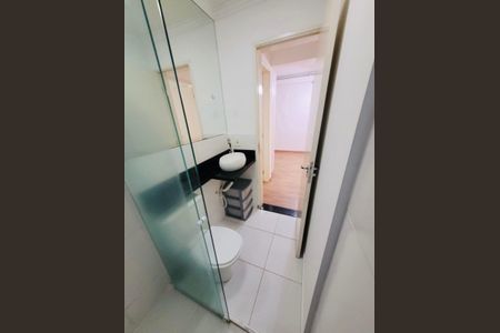 Apartamento à venda com 48m², 2 quartos e 1 vaga Apartamento à venda com 48m², 2 quartos e 1 vagaBanheiro