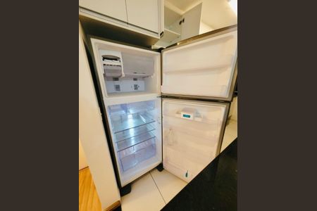 Cozinha de apartamento para alugar com 2 quartos, 48m² em Parque Munhoz, São Paulo