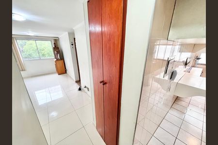 Apartamento à venda com 63m², 2 quartos e 1 vaga Apartamento à venda com 63m², 2 quartos e 1 vagaArmário