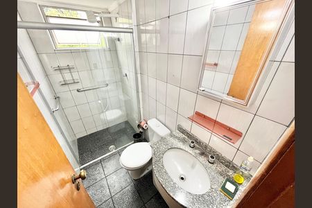 Apartamento à venda com 63m², 2 quartos e 1 vaga Apartamento à venda com 63m², 2 quartos e 1 vagaBanheiro