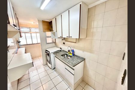 Apartamento à venda com 63m², 2 quartos e 1 vaga Apartamento à venda com 63m², 2 quartos e 1 vagaCozinha e Área de Serviço