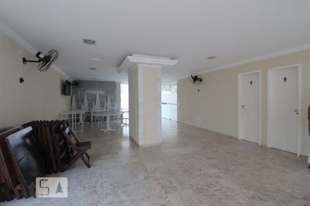 Apartamento para alugar com 70m², 2 quartos e 1 vaga Apartamento para alugar com 70m², 2 quartos e 1 vagaÁrea comum - Salão de festas
