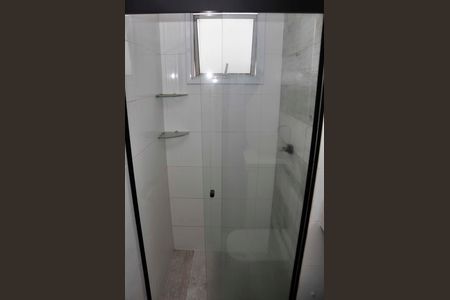 Apartamento à venda com 40m², 2 quartos e 1 vaga Apartamento à venda com 40m², 2 quartos e 1 vagaDetalhe - Banheiro Social