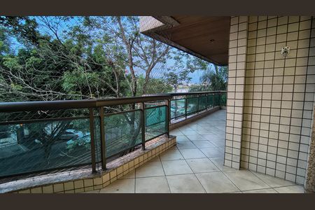 Apartamento para alugar com 117m², 3 quartos e 2 vagasVaranda 