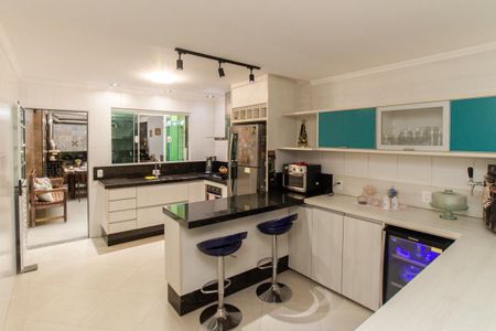 Casa à venda com 210m², 3 quartos e 3 vagasCozinha