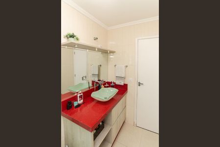 Casa à venda com 210m², 3 quartos e 3 vagasBanheiro da Suíte
