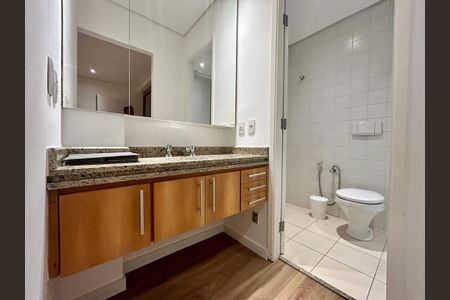 Apartamento para alugar com 75m², 2 quartos e 2 vagas Apartamento para alugar com 75m², 2 quartos e 2 vagasBanheiro