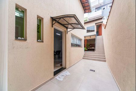 Casa à venda com 270m², 3 quartos e 2 vagasQuintal Fundos
