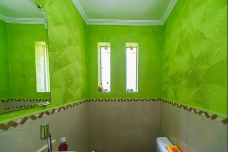 Casa à venda com 270m², 3 quartos e 2 vagasLavabo
