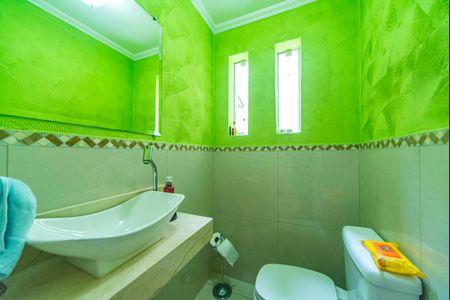 Casa à venda com 270m², 3 quartos e 2 vagasLavabo