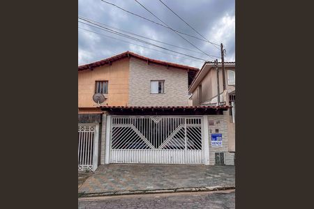 Casa à venda com 270m², 3 quartos e 2 vagasFachada