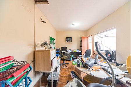Casa à venda com 270m², 3 quartos e 2 vagasQuarto de Serviço