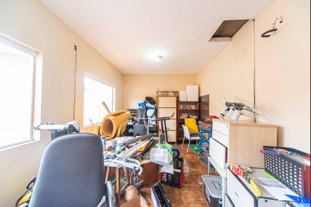 Casa à venda com 270m², 3 quartos e 2 vagasQuarto de Serviço