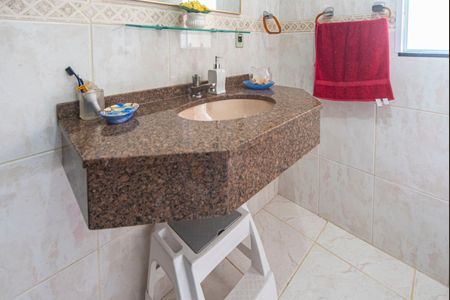 Casa à venda com 270m², 3 quartos e 2 vagasBanheiro Social
