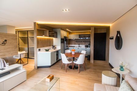 Sala  de apartamento para alugar com 1 quarto, 62m² em Alphaville Industrial, Barueri