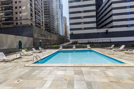 Apartamento para alugar com 62m², 1 quarto e 1 vagaPiscina