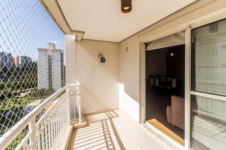 Apartamento à venda com 80m², 2 quartos e 2 vagasVaranda