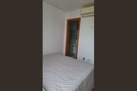 Apartamento à venda com 229m², 4 quartos e 4 vagas Apartamento à venda com 229m², 4 quartos e 4 vagasQuarto