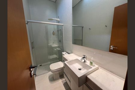 Apartamento à venda com 229m², 4 quartos e 4 vagas Apartamento à venda com 229m², 4 quartos e 4 vagasBanheiro