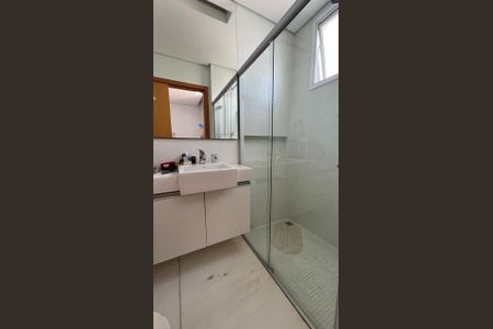 Apartamento à venda com 229m², 4 quartos e 4 vagas Apartamento à venda com 229m², 4 quartos e 4 vagasBanheiro