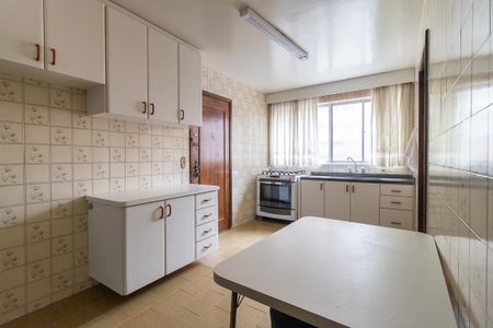 Apartamento à venda com 177m², 3 quartos e 2 vagas Apartamento à venda com 177m², 3 quartos e 2 vagasCozinha - Armários