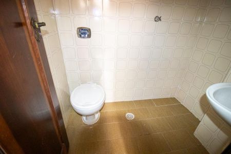 Apartamento à venda com 177m², 3 quartos e 2 vagas Apartamento à venda com 177m², 3 quartos e 2 vagasBanheiro de serviço
