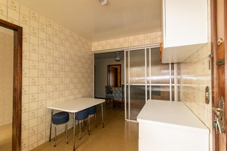 Apartamento à venda com 177m², 3 quartos e 2 vagas Apartamento à venda com 177m², 3 quartos e 2 vagasCozinha - Armários