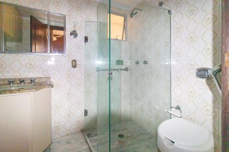 Apartamento à venda com 177m², 3 quartos e 2 vagas Apartamento à venda com 177m², 3 quartos e 2 vagasBanheiro da Suíte