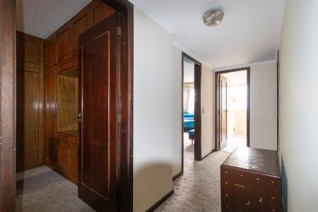 Apartamento à venda com 177m², 3 quartos e 2 vagas Apartamento à venda com 177m², 3 quartos e 2 vagasCorredor