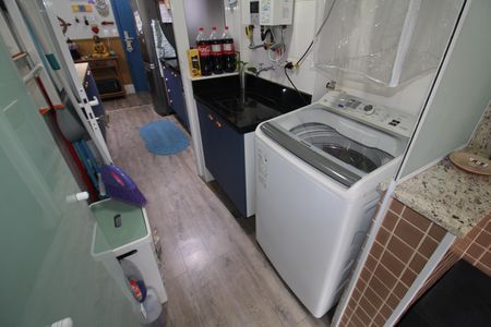 Apartamento à venda com 65m², 2 quartos e 1 vagaÁrea de Serviço