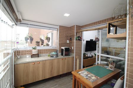 Apartamento à venda com 65m², 2 quartos e 1 vagaSala / Cozinha - Varanda