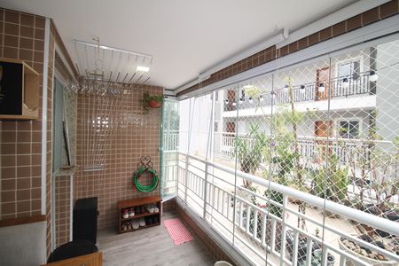 Apartamento à venda com 65m², 2 quartos e 1 vagaSala / Cozinha - Varanda
