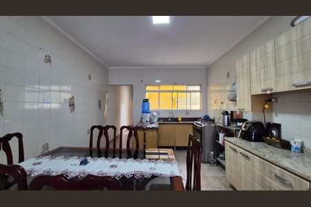 Casa para alugar com 100m², 3 quartos e 1 vagaCozinha 