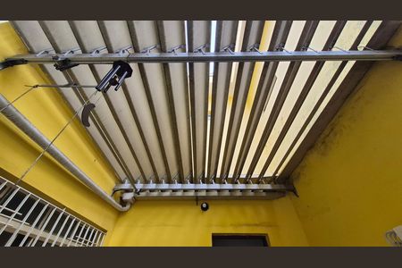 Casa para alugar com 100m², 3 quartos e 1 vagaÁrea de serviço 