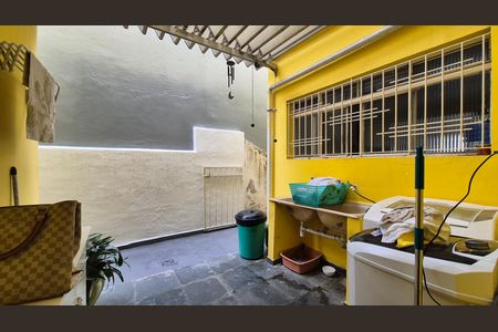 Casa para alugar com 100m², 3 quartos e 1 vagaÁrea de serviço 