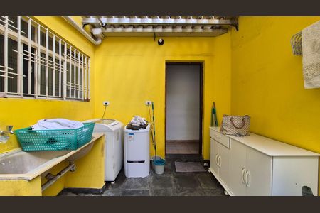 Casa para alugar com 100m², 3 quartos e 1 vagaÁrea de serviço 