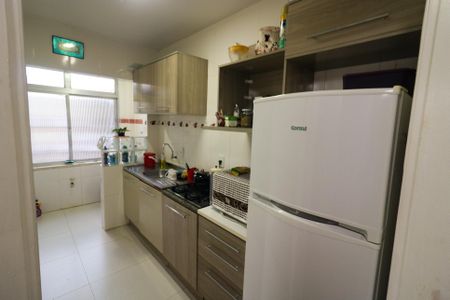 Apartamento para alugar com 66m², 2 quartos e 1 vaga Apartamento para alugar com 66m², 2 quartos e 1 vagaCozinha e Área de Serviço